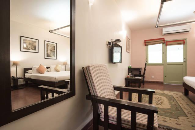G 49 Bed & Breakfast New Delhi Exterior photo