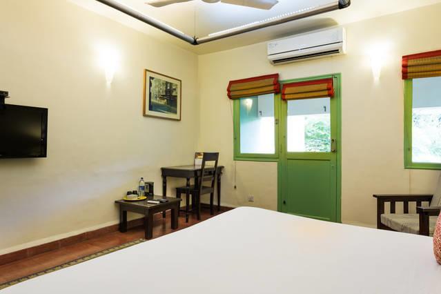 G 49 Bed & Breakfast New Delhi Exterior photo